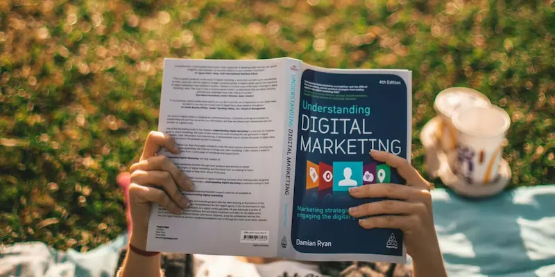 Ведете бизнес в соцсетях, но теряете охваты и горячих клиентов? Разбираем, почему сайт выгоднее соцсетей для B2B и крупных чеков.